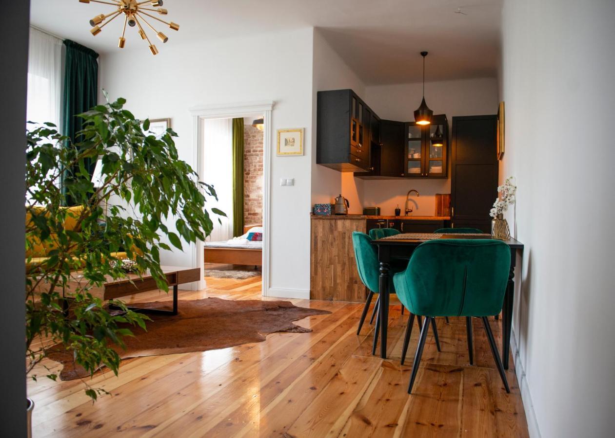 Ferienwohnung Klimatyczny Apartament Art Deco Chełm Exterior foto